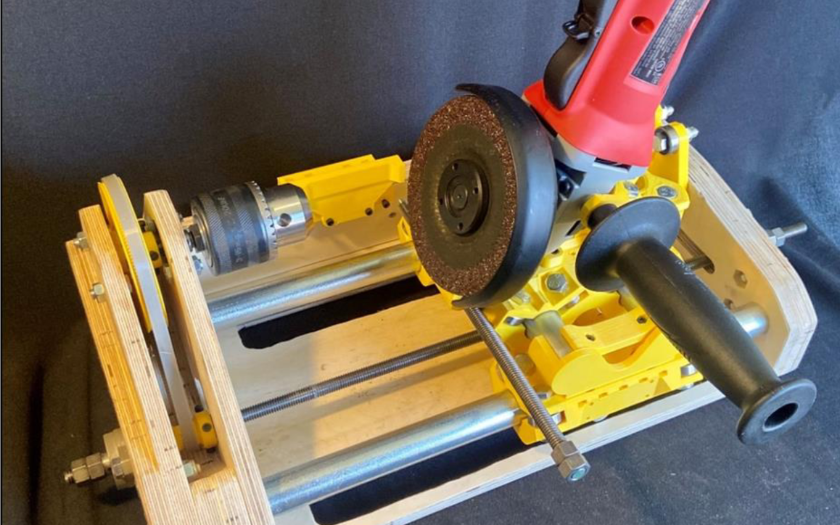 OpenSource Grinding Machine for Compression Screw Manufacturing